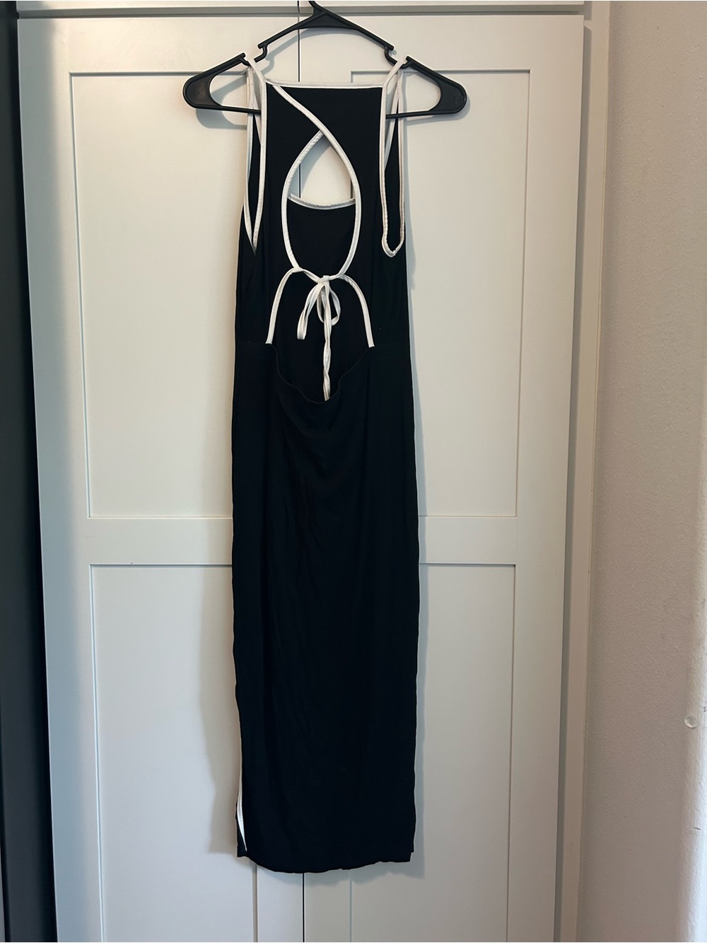 SHEIN Black Sleeveless Maxi Dress with White Trim and Tie-Back